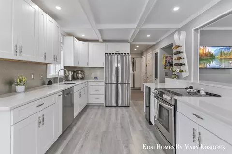 Kitchen - 3016 Mccabe, Ada, MI 49301 photo 3 of 4