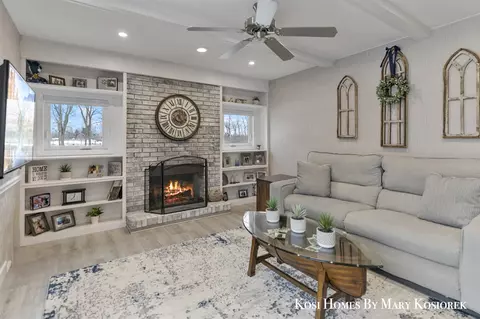 Living - 3016 Mccabe, Ada, MI 49301 photo 3 of 5