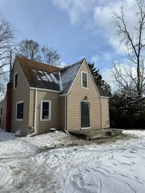 5933 Valencia, Lansing, MI 48911