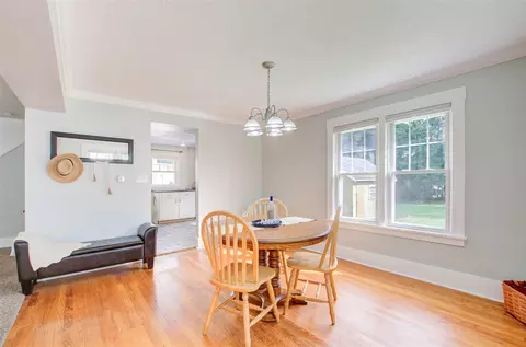 Dining - 607 S West, Jackson, MI 49203 photo 2 of 2