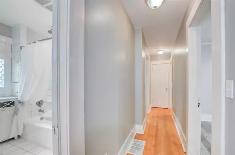 Entry Way - 607 S West, Jackson, MI 49203 photo 1 of 1