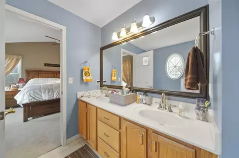 Bath - 6753 Taylorfield, Jackson, MI 49201 photo 1 of 3
