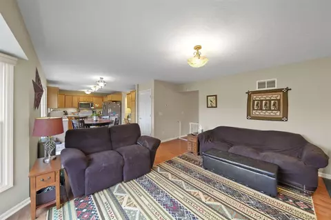 Living - 6753 Taylorfield, Jackson, MI 49201 photo 6 of 6