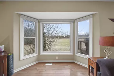 Living - 6753 Taylorfield, Jackson, MI 49201 photo 5 of 6