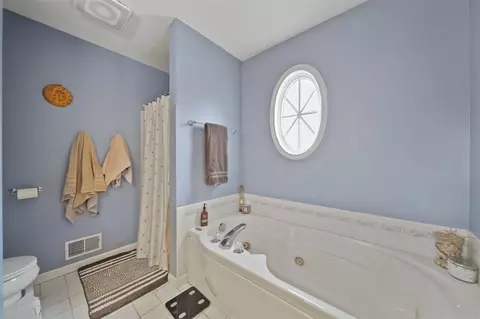 Bath - 6753 Taylorfield, Jackson, MI 49201 photo 2 of 3