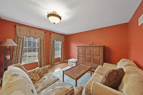 Living - 6753 Taylorfield, Jackson, MI 49201 photo 1 of 6