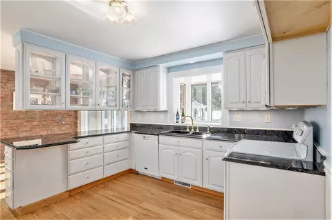 Kitchen - 715 Allison, Marshall, MI 49068 photo 2 of 2