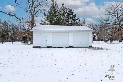 1310 E Swain, White Cloud, MI 49349 photo 4