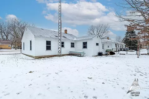 1310 E Swain, White Cloud, MI 49349 photo 5