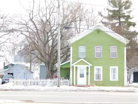 115 W Delaware, Decatur, MI 49045