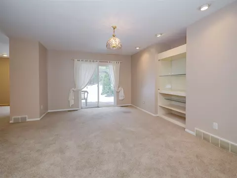 Living - 6680 Ormada, Kalamazoo, MI 49048 photo 3 of 5