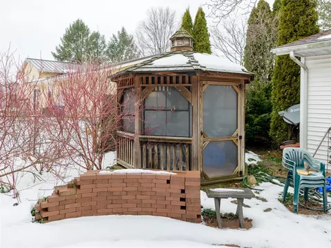 Exterior - 6680 Ormada, Kalamazoo, MI 49048 photo 6 of 12