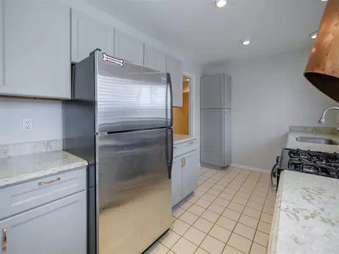 Kitchen - 6680 Ormada, Kalamazoo, MI 49048 photo 3 of 4