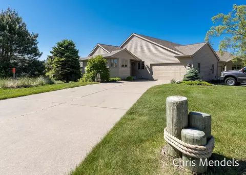1427 E Harbour Towne, Muskegon, MI 49441