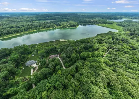 Unit 2 Long Lake, Cassopolis, MI 49031 photo 2