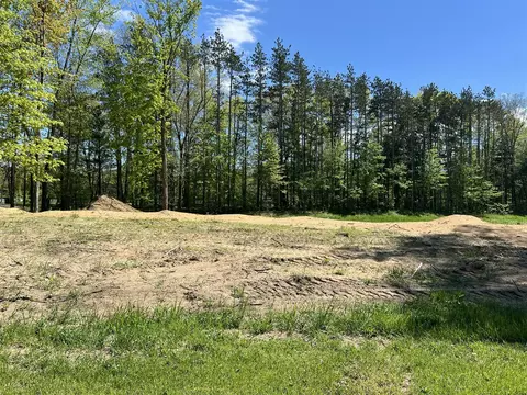 9048 Weston, Coopersville, MI 49404