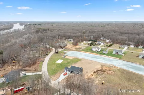 9091 Weston, Coopersville, MI 49404