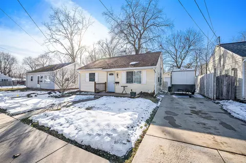 707 Ira, Kalamazoo, MI 49048