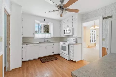 359 Park, Parchment, MI 49004 photo 11