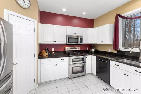 9601 Missaukee, Haslett, MI 48840 photo 18