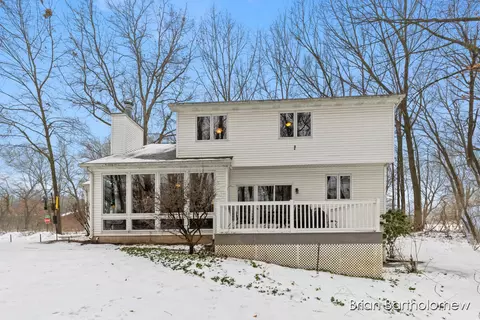 9601 Missaukee, Haslett, MI 48840 photo 2
