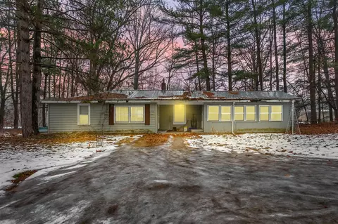 13294 Beadle Lk, Battle Creek, MI 49014