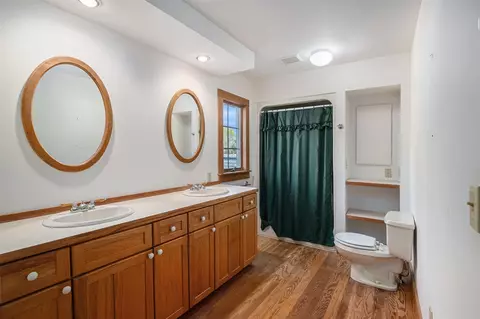 Bath - 11657 E Mn, Climax, MI 49034 photo 1 of 1