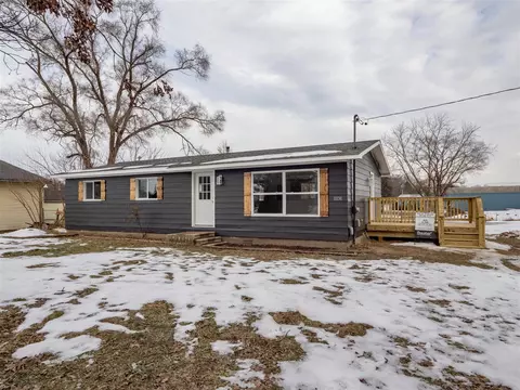 1131 26th, Allegan, MI 49010