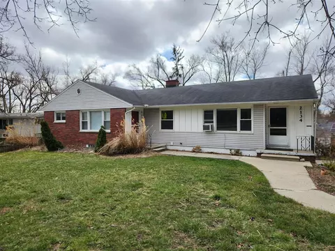 2134 Washtenaw, Ann Arbor, MI 48104