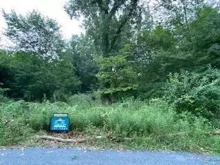 48681 Valley Ct, Paw Paw, MI 49079
