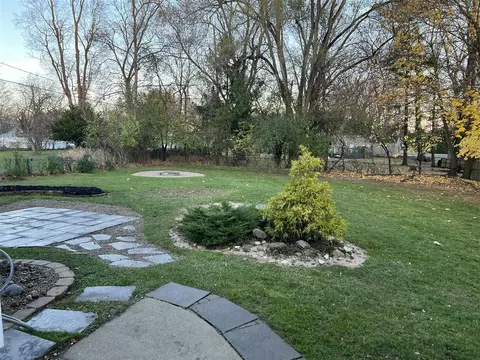 Exterior - 839 Springcrest, Jackson, MI 49203 photo 3 of 8