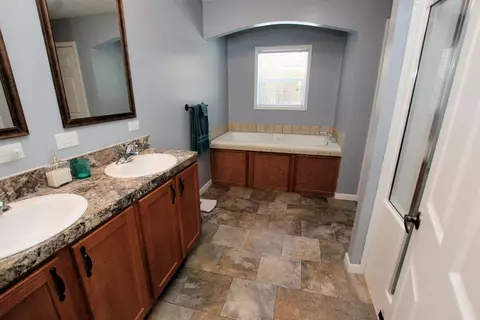 Bath - 4530 Valeries, Newaygo, MI 49337 photo 1 of 9