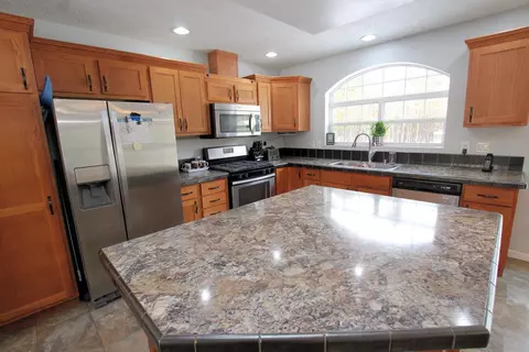 Kitchen - 4530 Valeries, Newaygo, MI 49337 photo 1 of 6