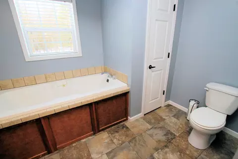 Bath - 4530 Valeries, Newaygo, MI 49337 photo 3 of 9