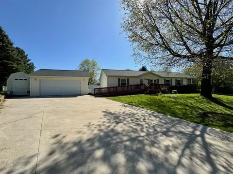 281 Mirror, Jerome, MI 49249