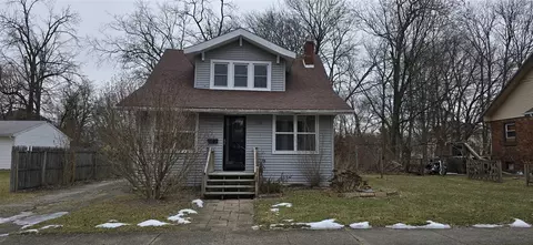 138 Wall, Jackson, MI 49203 photo 2