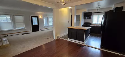 138 Wall, Jackson, MI 49203 photo 9