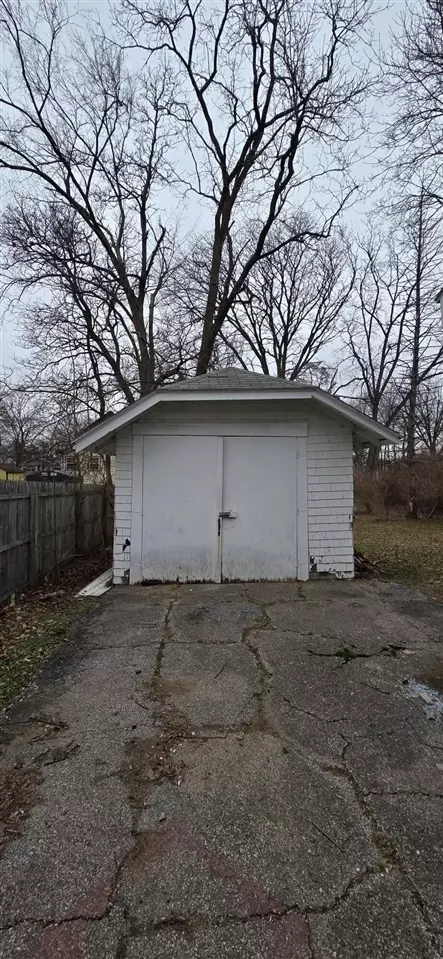 138 Wall, Jackson, MI 49203 photo 24