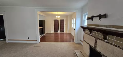 138 Wall, Jackson, MI 49203 photo 6
