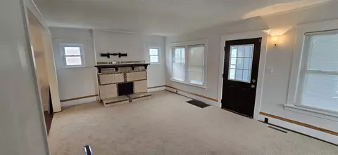 138 Wall, Jackson, MI 49203 photo 4