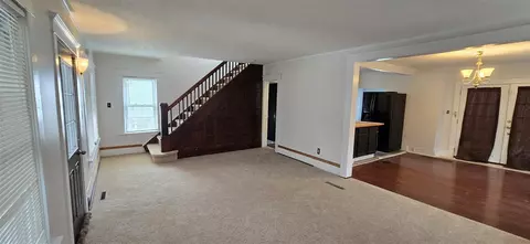 138 Wall, Jackson, MI 49203 photo 5
