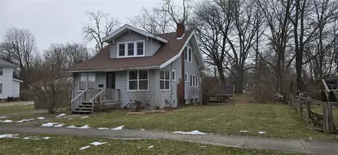138 Wall, Jackson, MI 49203