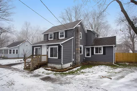 208 W Grant, Hastings, MI 49058