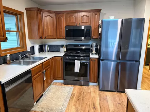 Kitchen - 582 Mill, Concord, MI 49237 photo 3 of 4