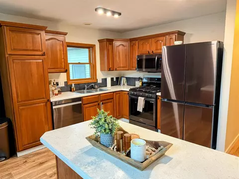 Kitchen - 582 Mill, Concord, MI 49237 photo 4 of 4