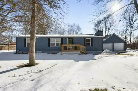 23571 Engle, Cassopolis, MI 49031