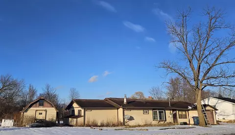 2021 E Bristol, Dowling, MI 49050