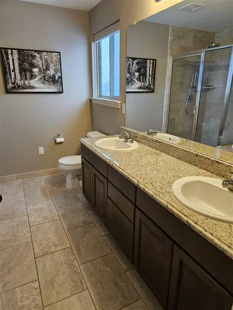 Bath - 55197 Wolverine, Macomb, MI 48042 photo 3 of 4