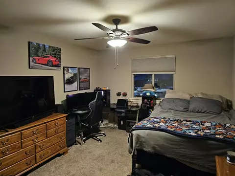 Bedroom - 55197 Wolverine, Macomb, MI 48042 photo 1 of 4