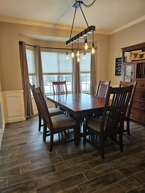 Dining - 55197 Wolverine, Macomb, MI 48042 photo 2 of 3